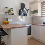 아파트 Klanac No 1 *