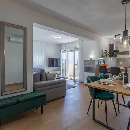 Apartment Klanac No 1